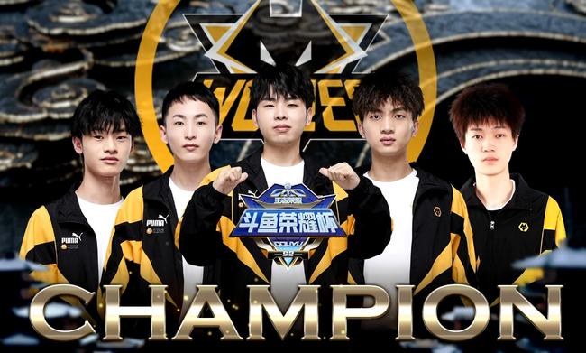Zeka 是一个纯粹的外行。 Zeus 的标志性英雄 Shen 是纯粹的。 Hanwha Life Esports 4 vs 5 团队消灭了对手，赢得了第一场比赛。