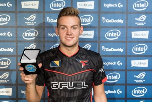HLTV奖项：年度最佳赛事 - 上海Major