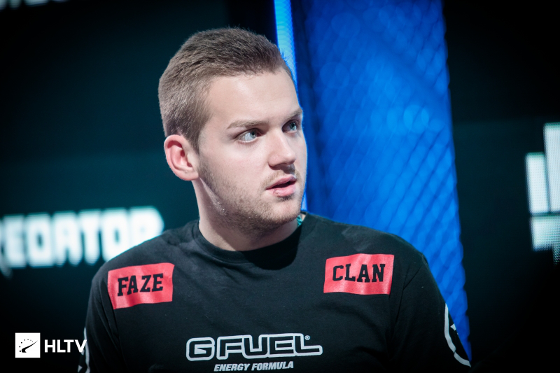 什么情况今年LPL夏季总决赛和S赛资格赛还剩下不少余票